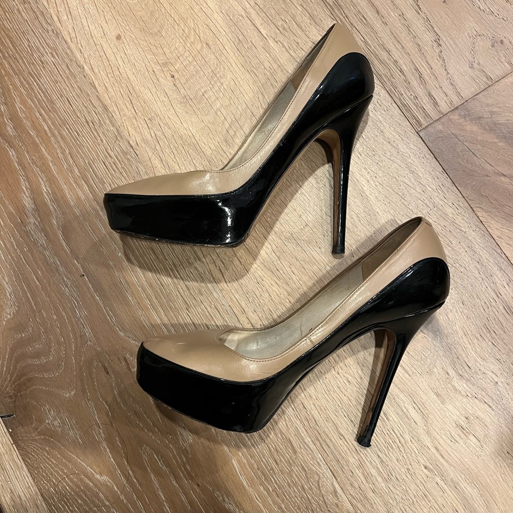 Jimmy Choo Cosmic Leather Pump